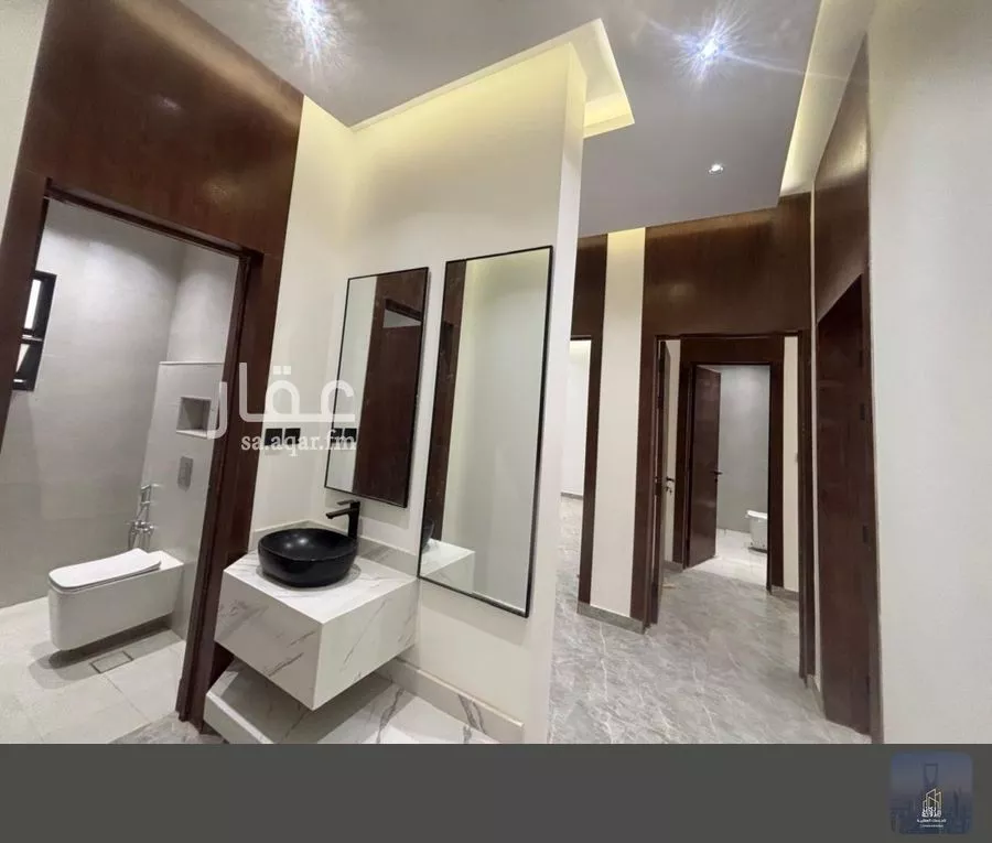 5 bedroom floor in Al Janadriyah 3