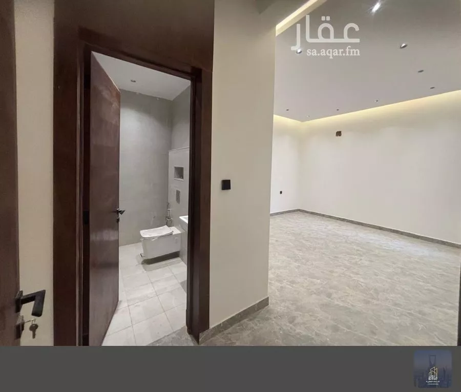 5 bedroom floor in Al Janadriyah 5
