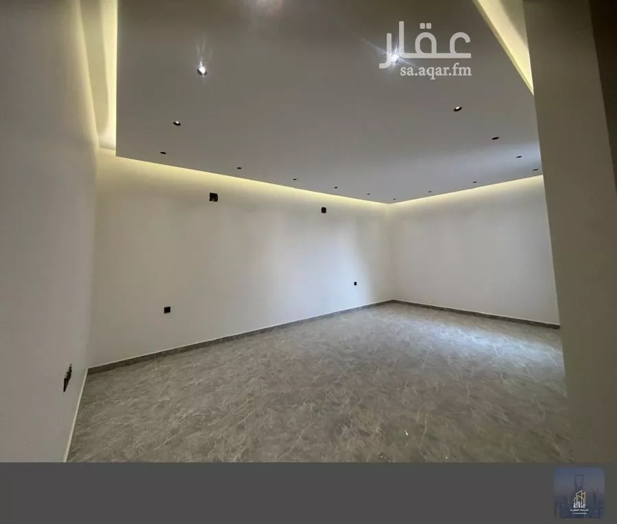 5 bedroom floor in Al Janadriyah 7