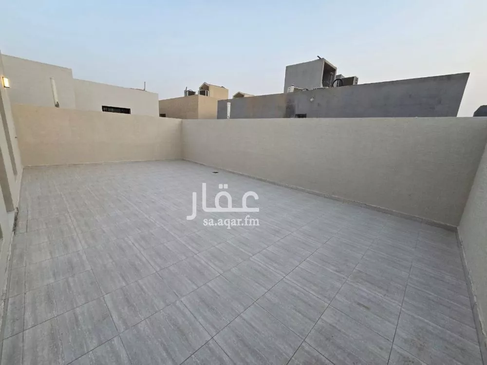 4 bedroom floor in Al Qadisiyah 4