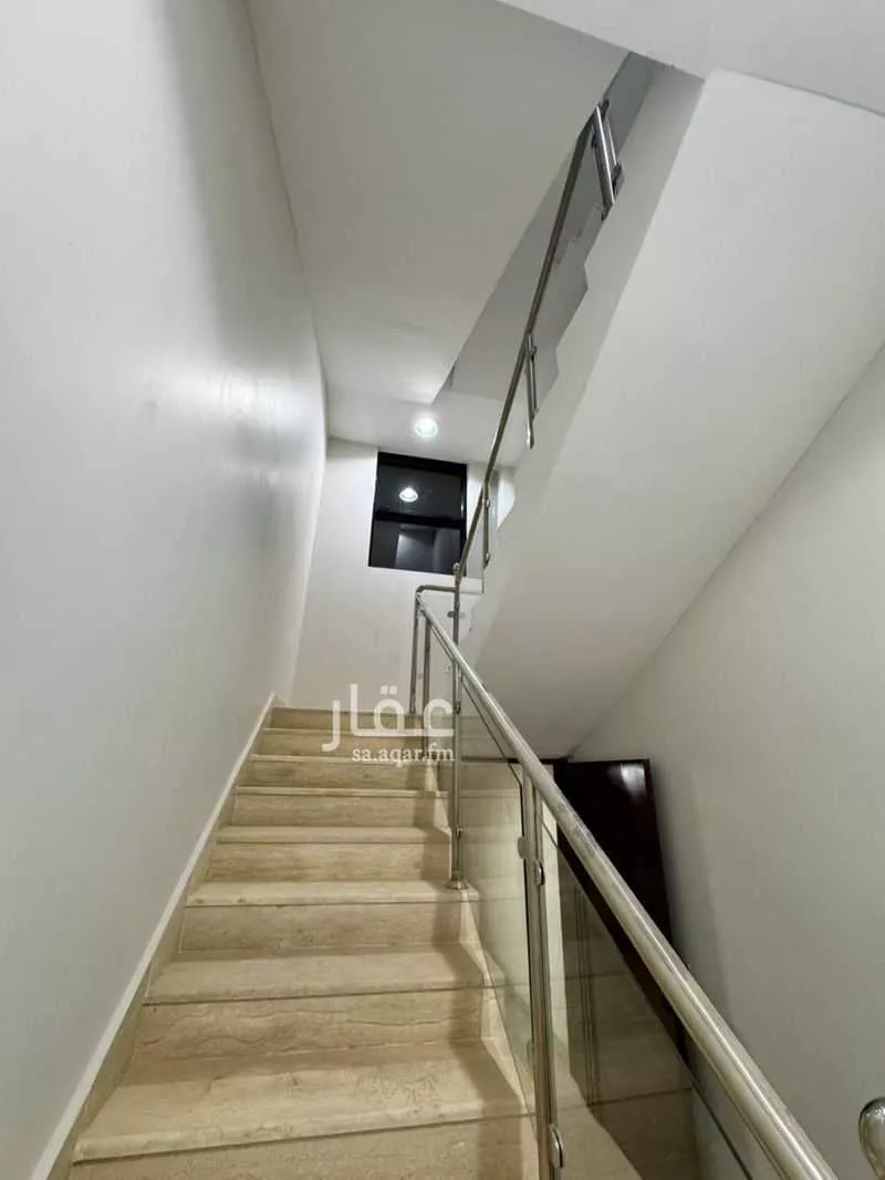 4 bedroom floor in Al Zahrah 15