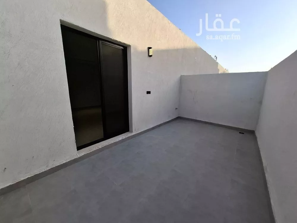 5 bedroom floor in Al Janadriyah 14