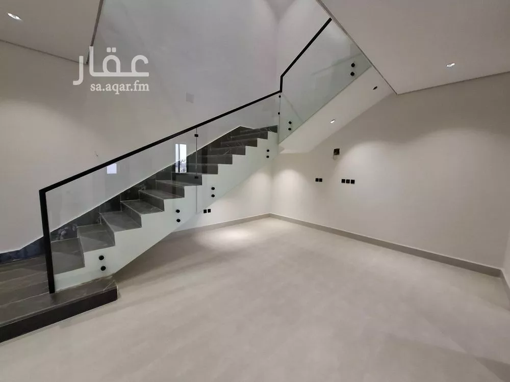5 bedroom floor in Al Janadriyah 15
