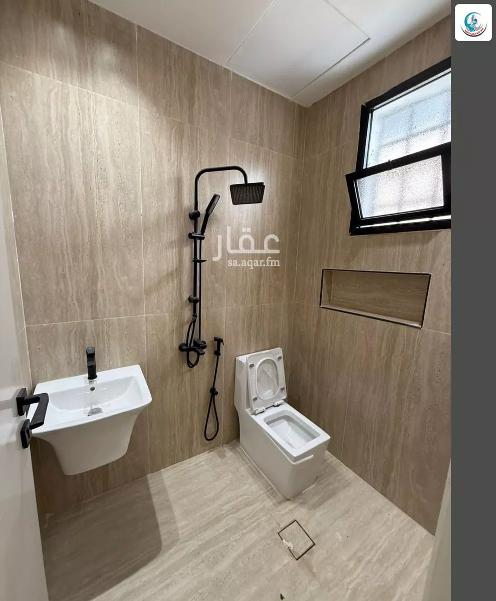 5 bedroom floor in Badr 3