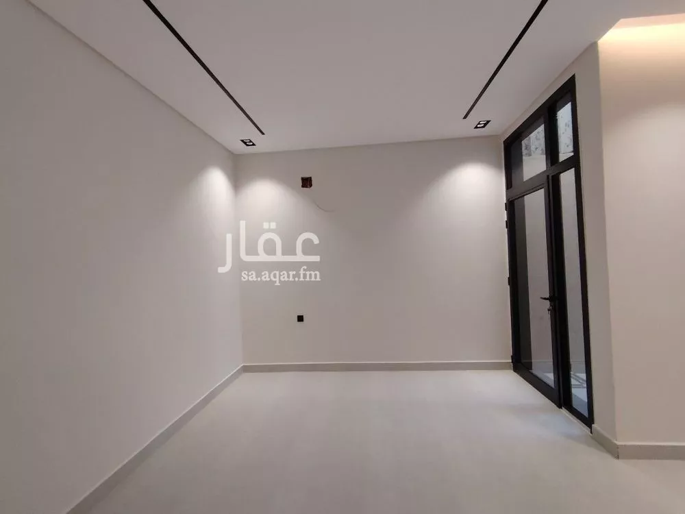 6 bedroom floor in Al Zahrah 3