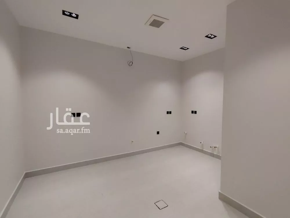 6 bedroom floor in Al Zahrah 5