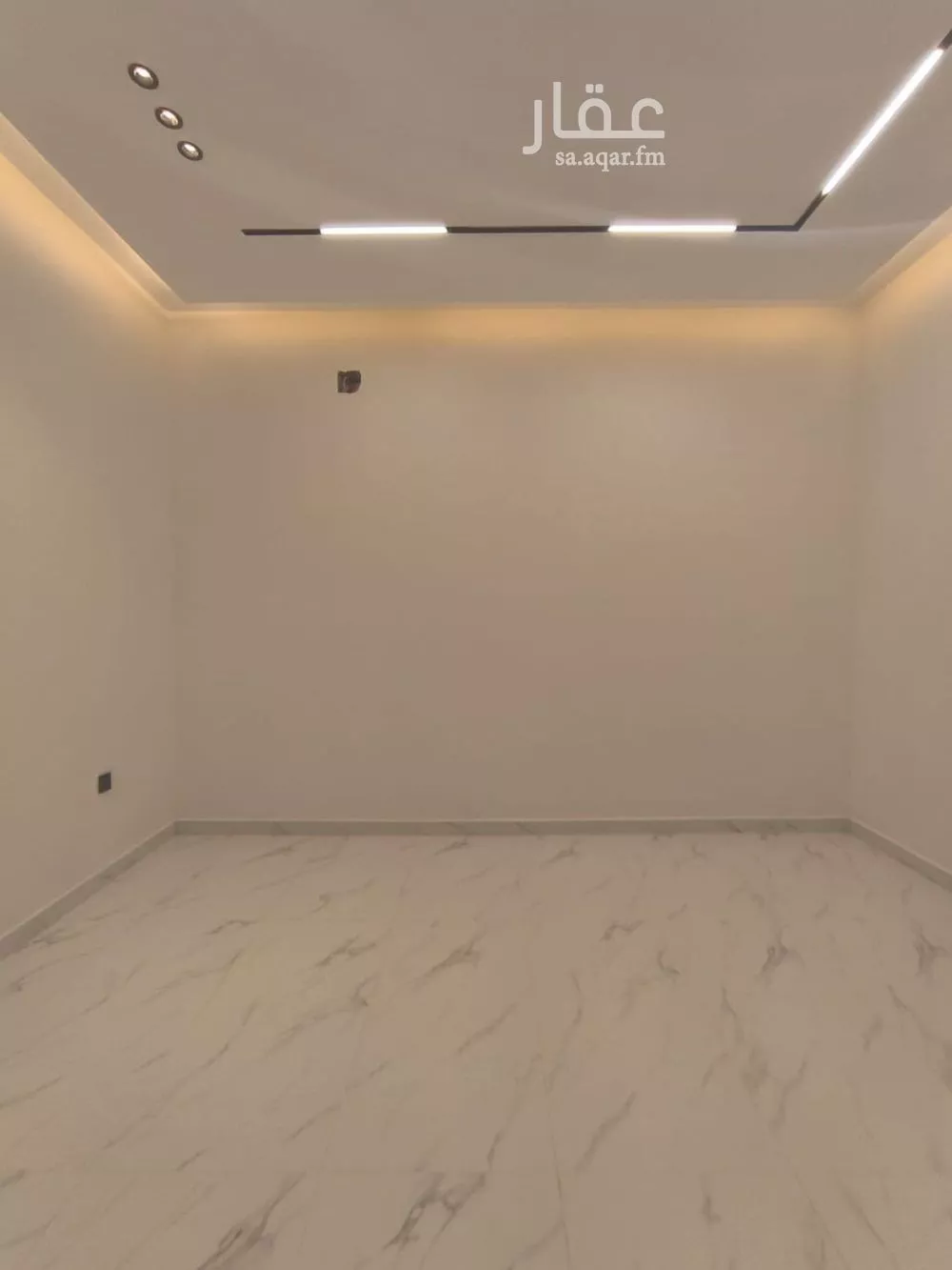 5 bedroom floor in Al Janadriyah 5