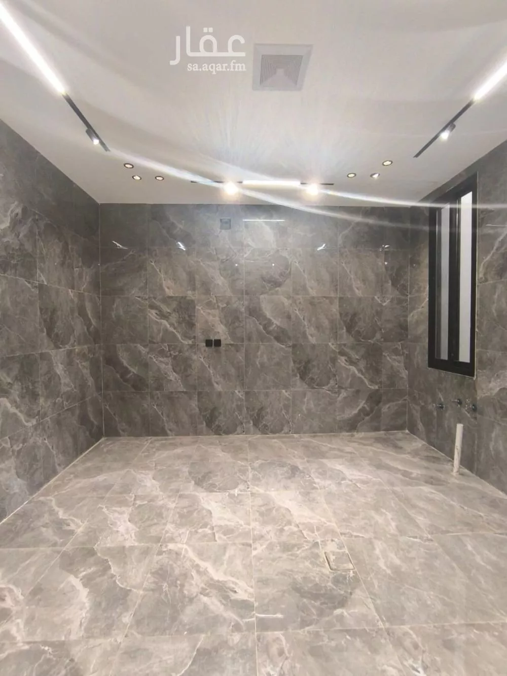 5 bedroom floor in Al Janadriyah 7