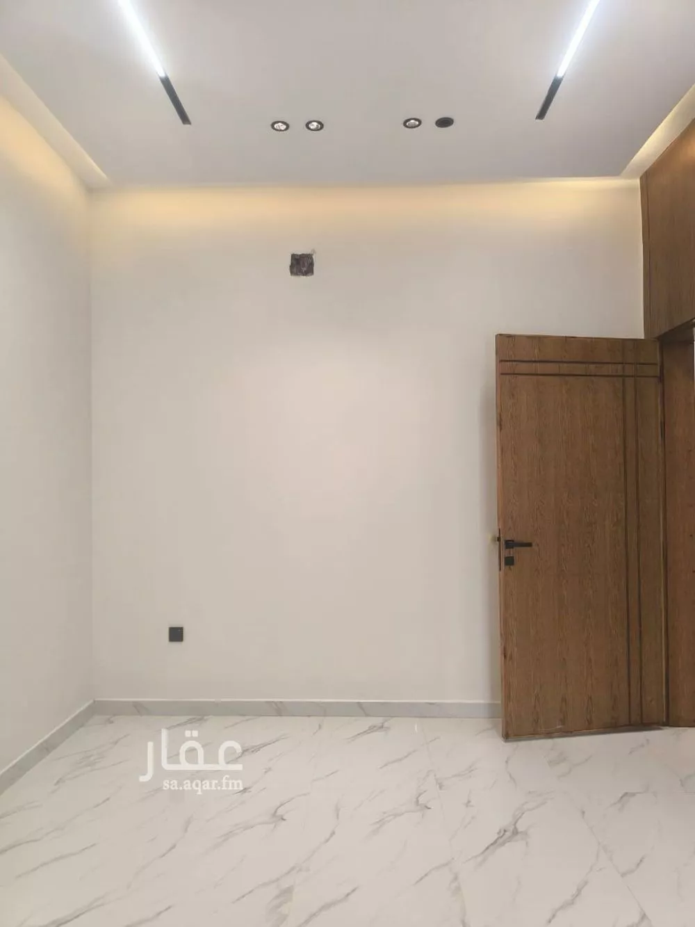5 bedroom floor in Al Janadriyah 9