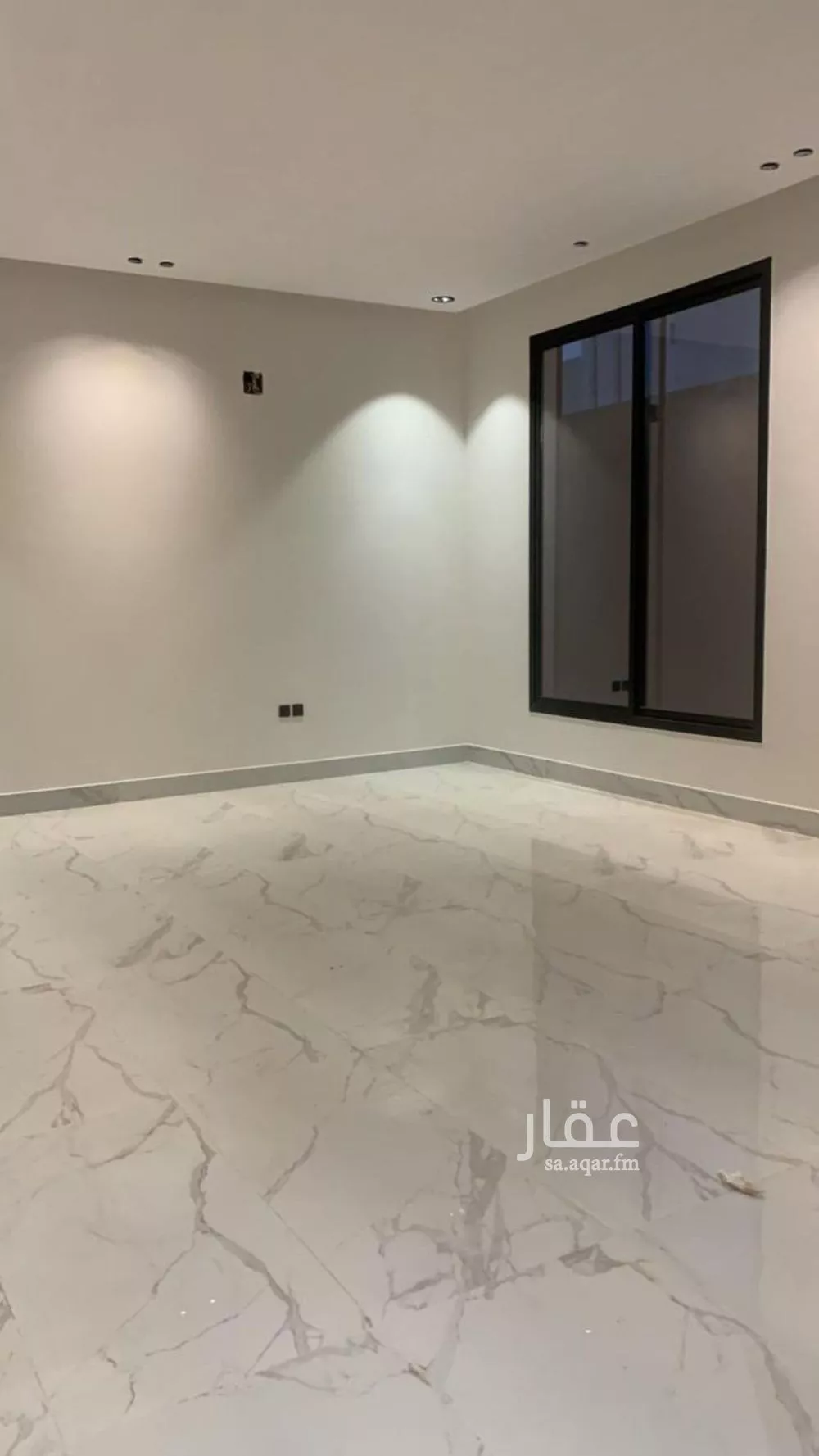 4 bedroom floor in Al Janadriyah 6