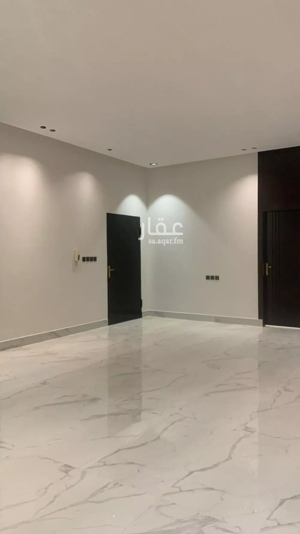 4 bedroom floor in Al Janadriyah 10