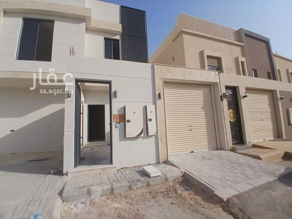 3 bedroom floor in Al Uraija Al Gharbiyah 2