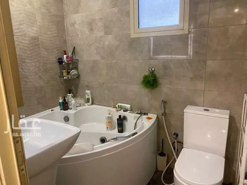 5 bedroom apartment in Al Jawharah, Eastern Province 3