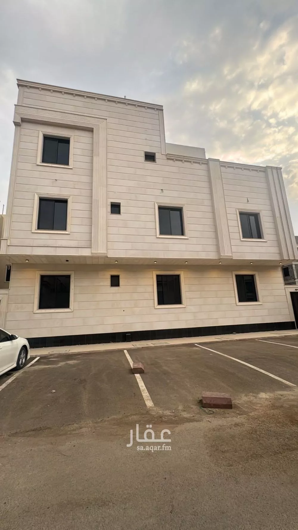 3 bedroom apartment in Shathah, Madinah 2