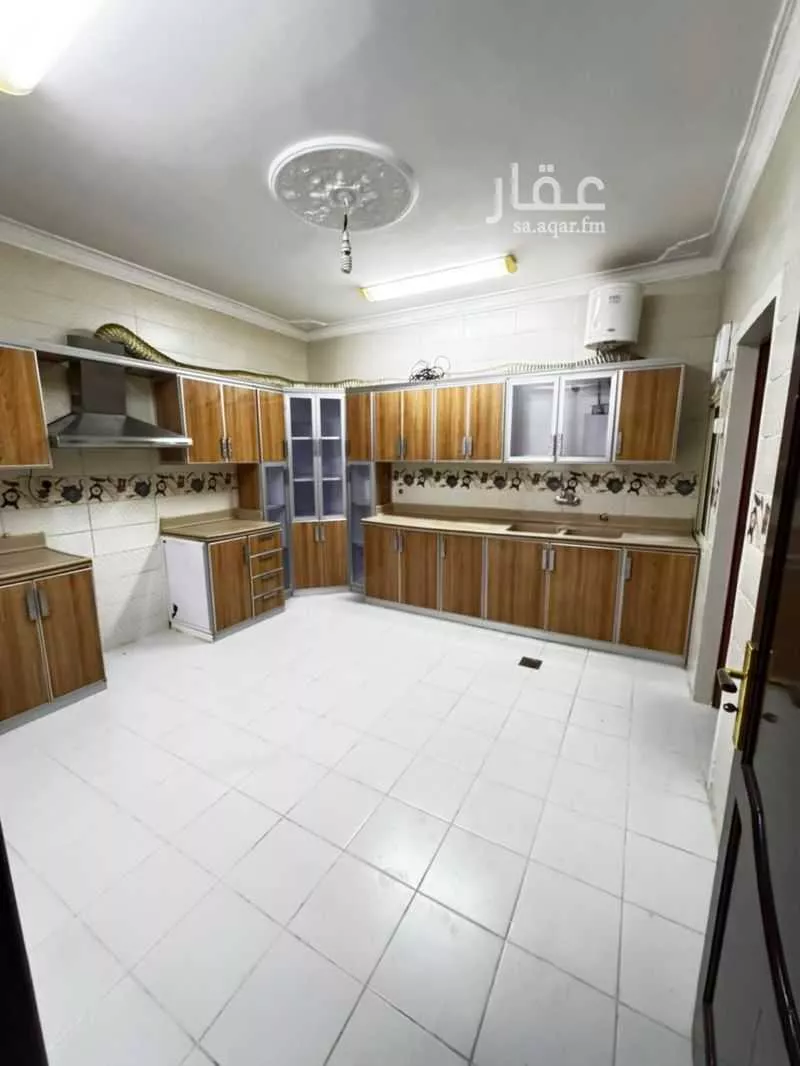 3 bedroom apartment in Al Areedh, Madinah 7