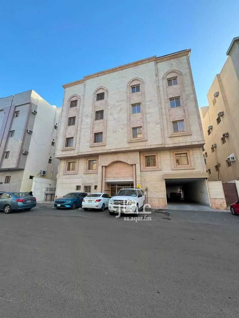 3 bedroom apartment in Al Areedh, Madinah 4