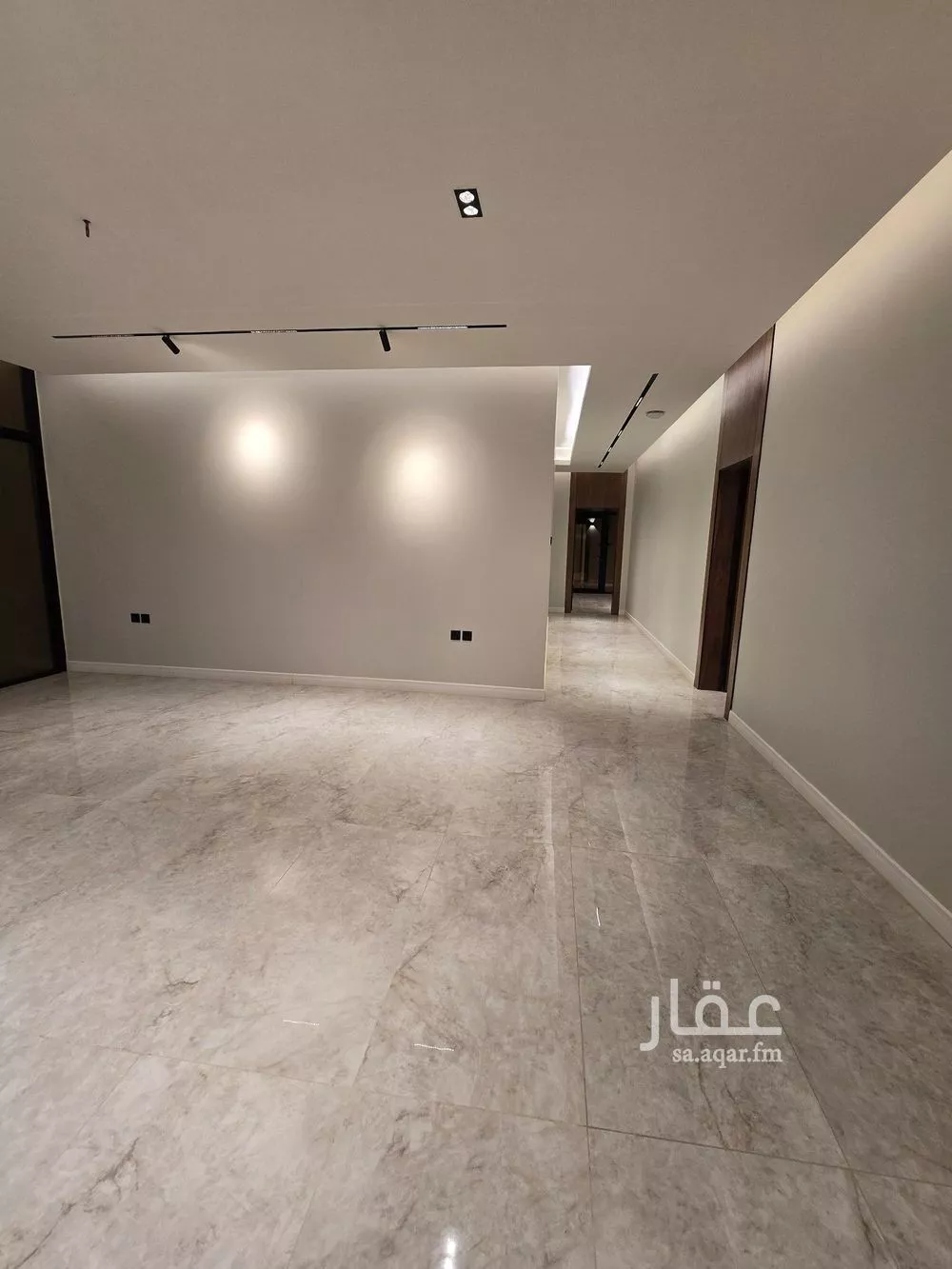 4 bedroom floor in Al Aridh 4