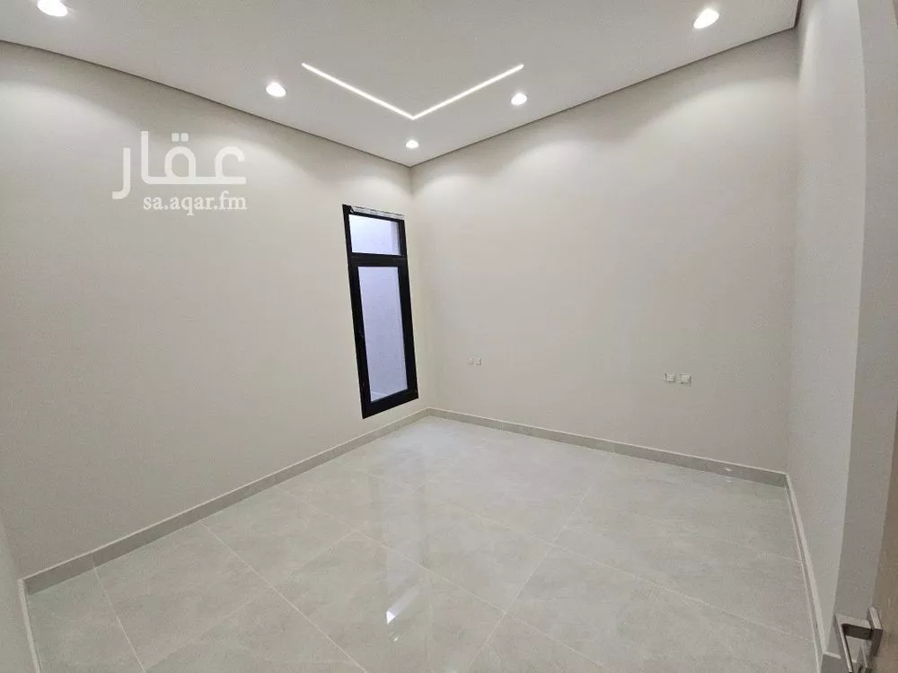 4 bedroom floor in Al Janadriyah 13