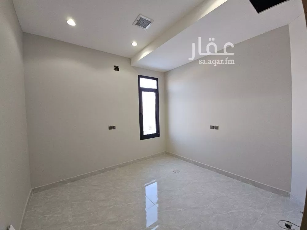 4 bedroom floor in Al Janadriyah 9