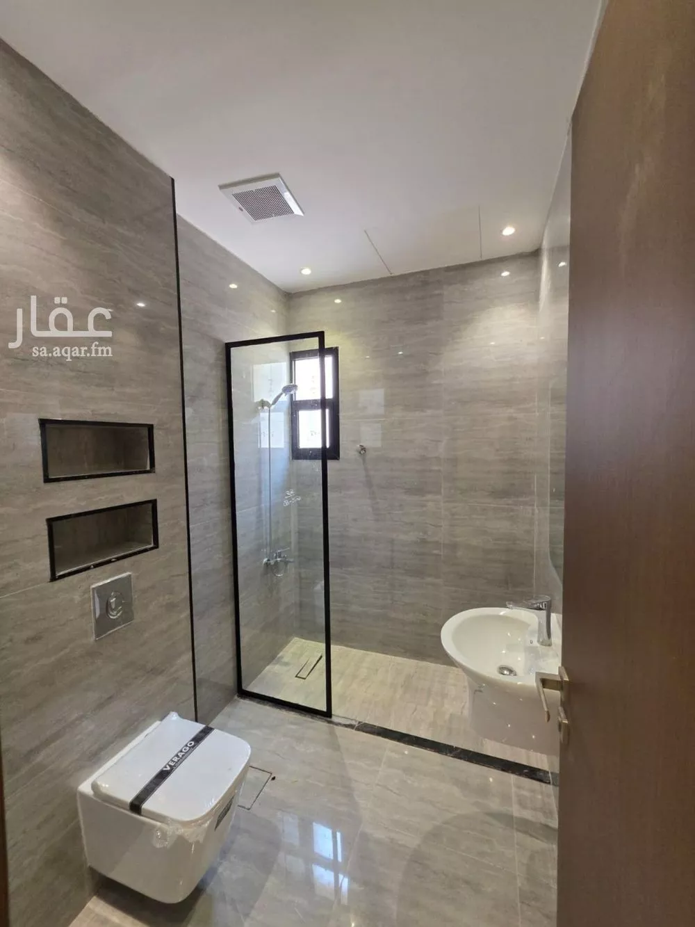 3 bedroom floor in Al Rimal 11