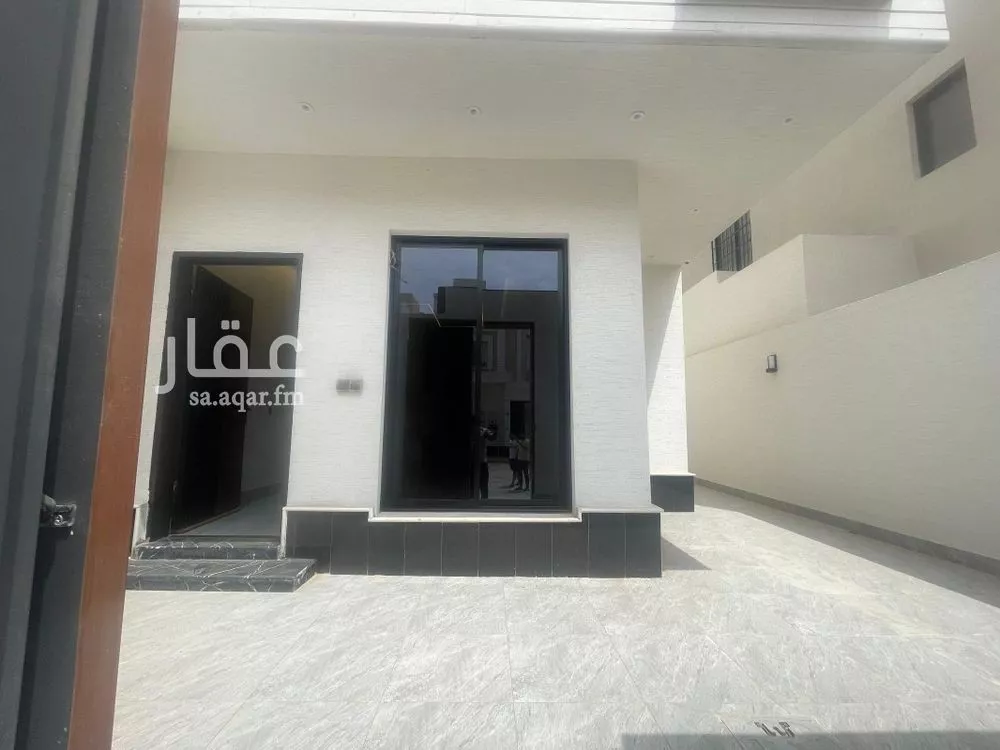 4 bedroom floor in Al Rimal 2