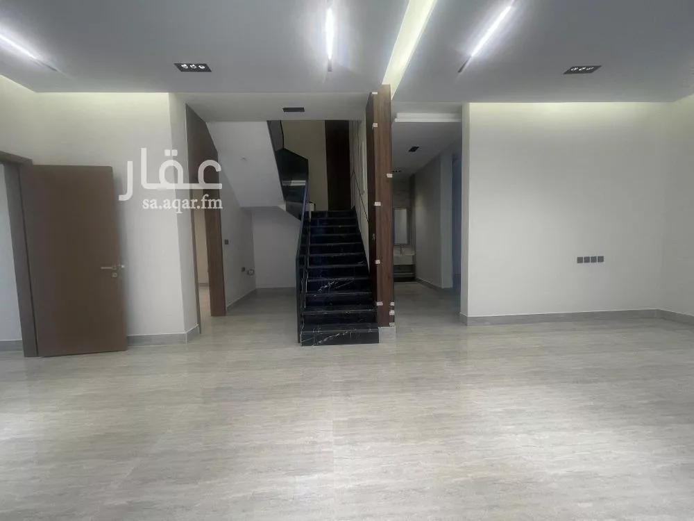 4 bedroom floor in Al Rimal 17