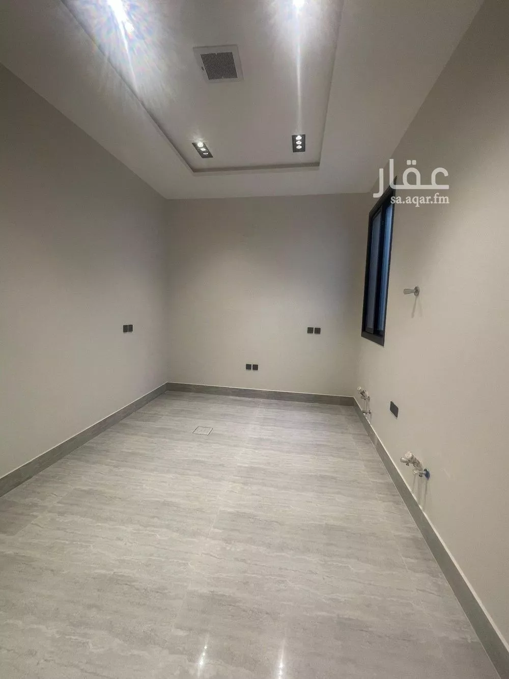 4 bedroom floor in Al Rimal 18