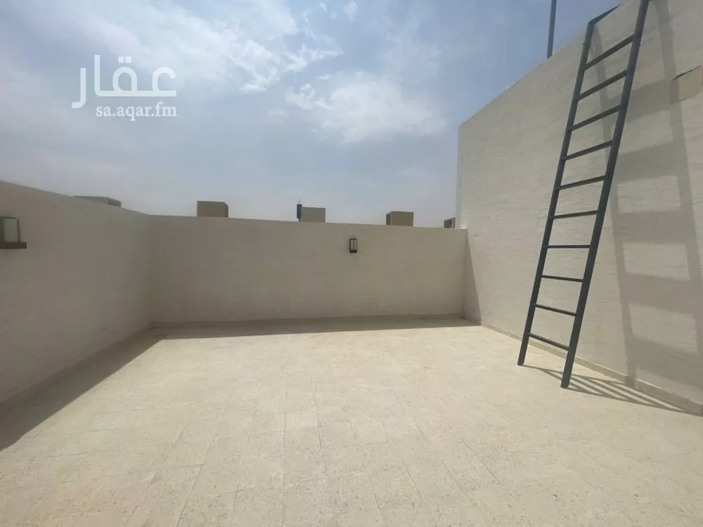4 bedroom floor in Al Rimal 8