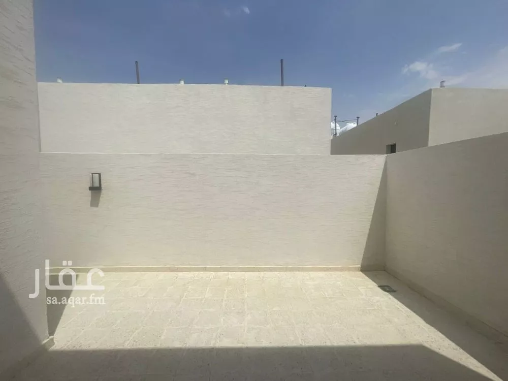 4 bedroom floor in Al Rimal 10