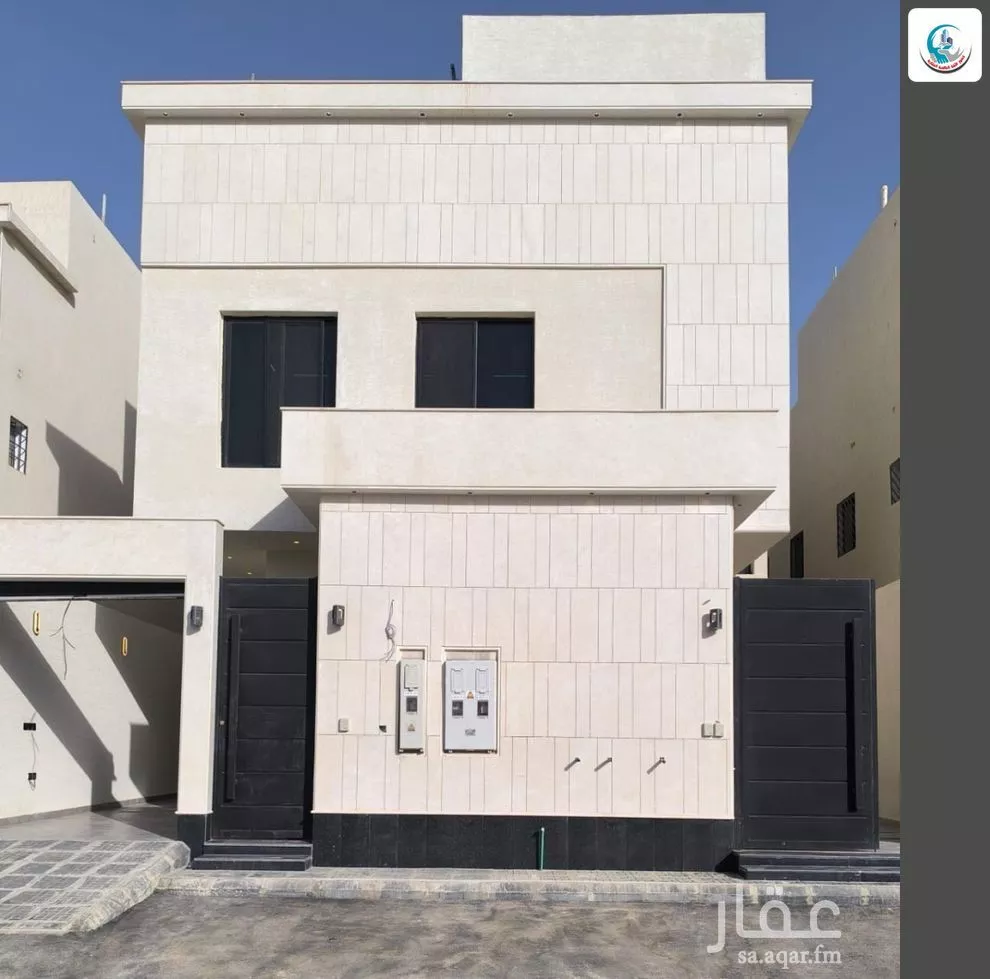 5 bedroom floor in Al Janadriyah 2