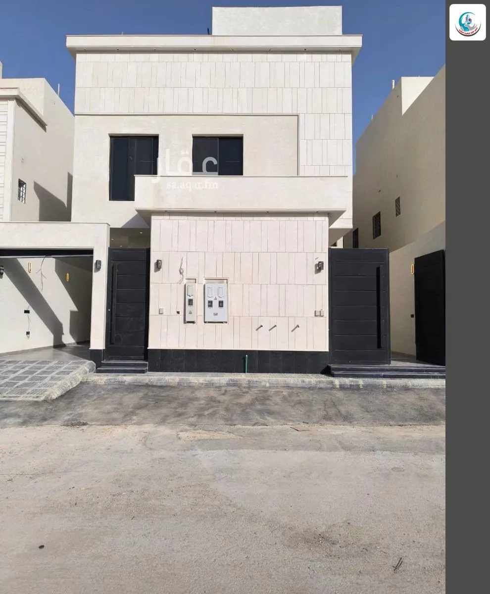 5 bedroom floor in Al Janadriyah 3