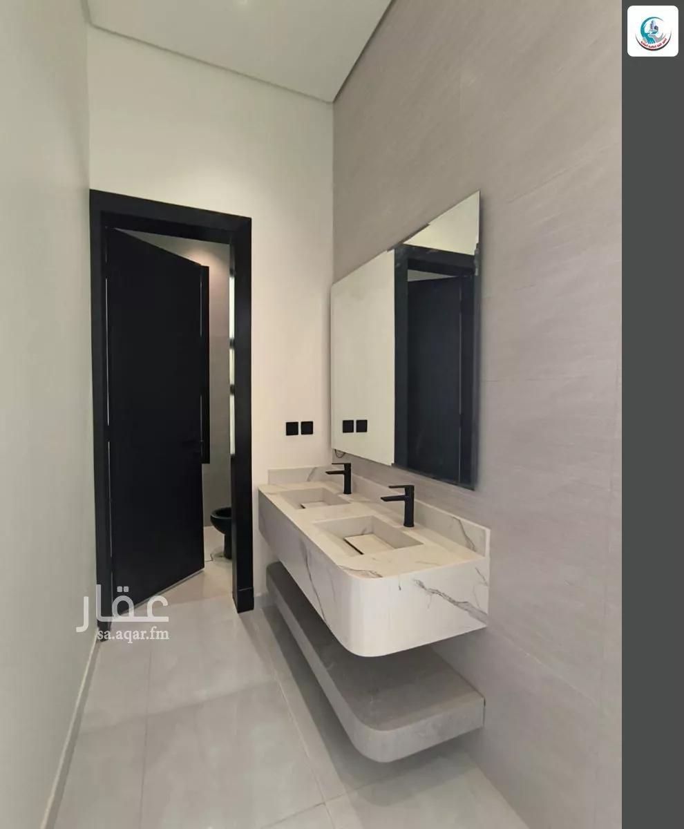 5 bedroom floor in Al Janadriyah 7