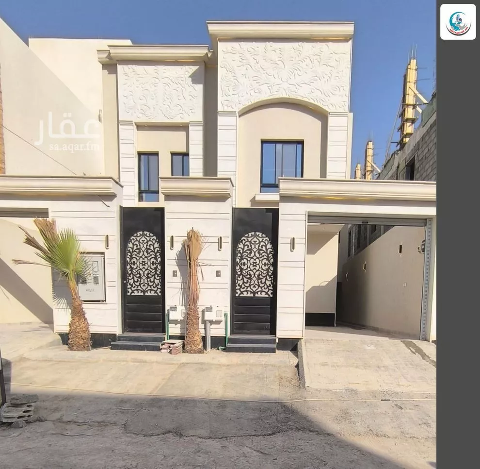 6 bedroom floor in Al Janadriyah 2