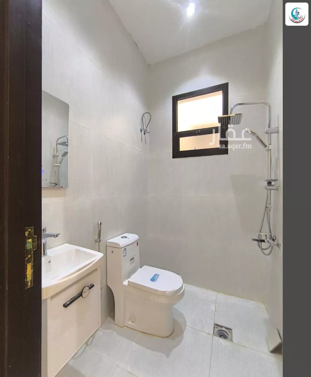 6 bedroom floor in Al Janadriyah 5
