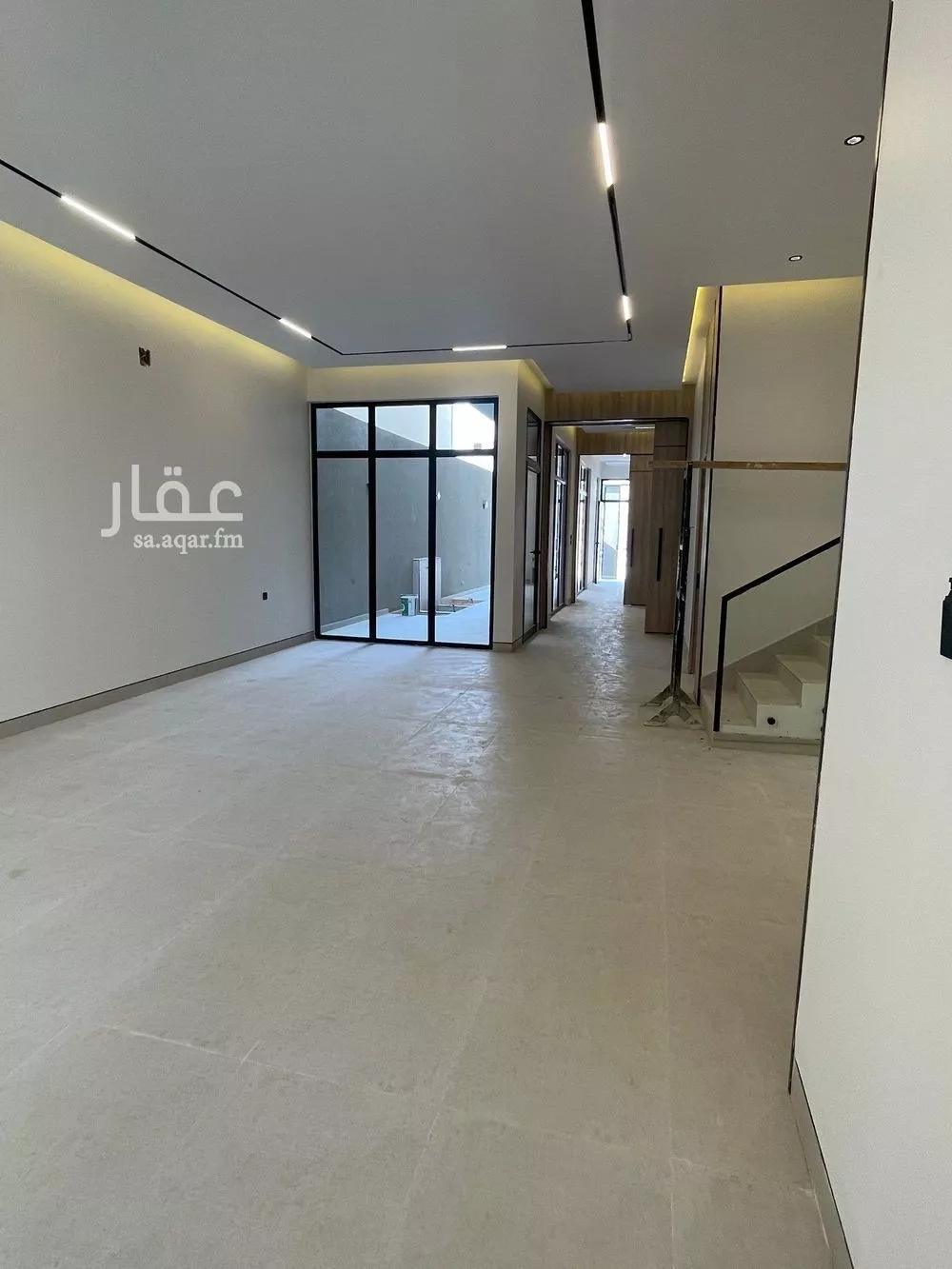 4 bedroom floor in Al Janadriyah 11
