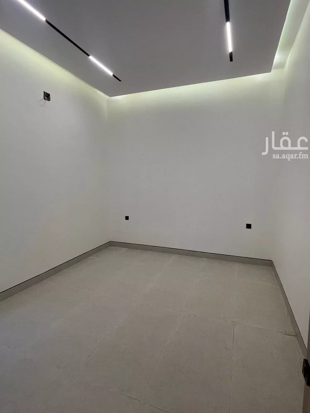 4 bedroom floor in Al Janadriyah 15