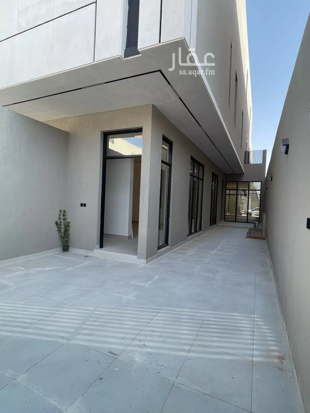 4 bedroom floor in Al Janadriyah 3