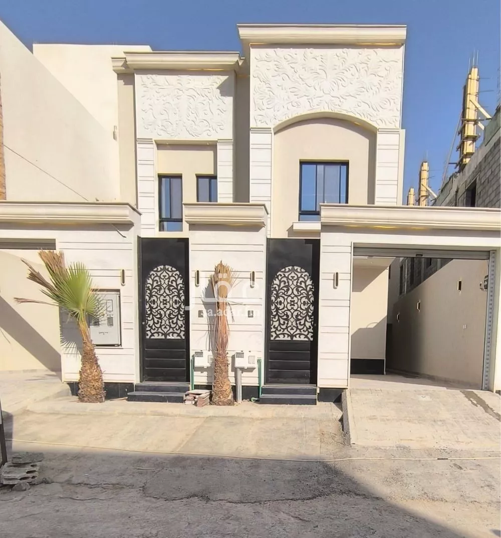 6 bedroom floor in Al Janadriyah 2