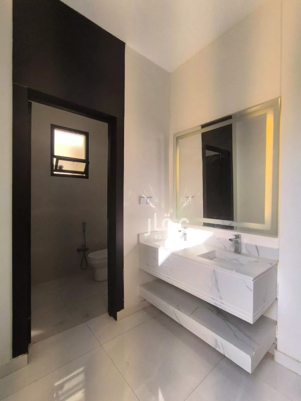 6 bedroom floor in Al Janadriyah 4