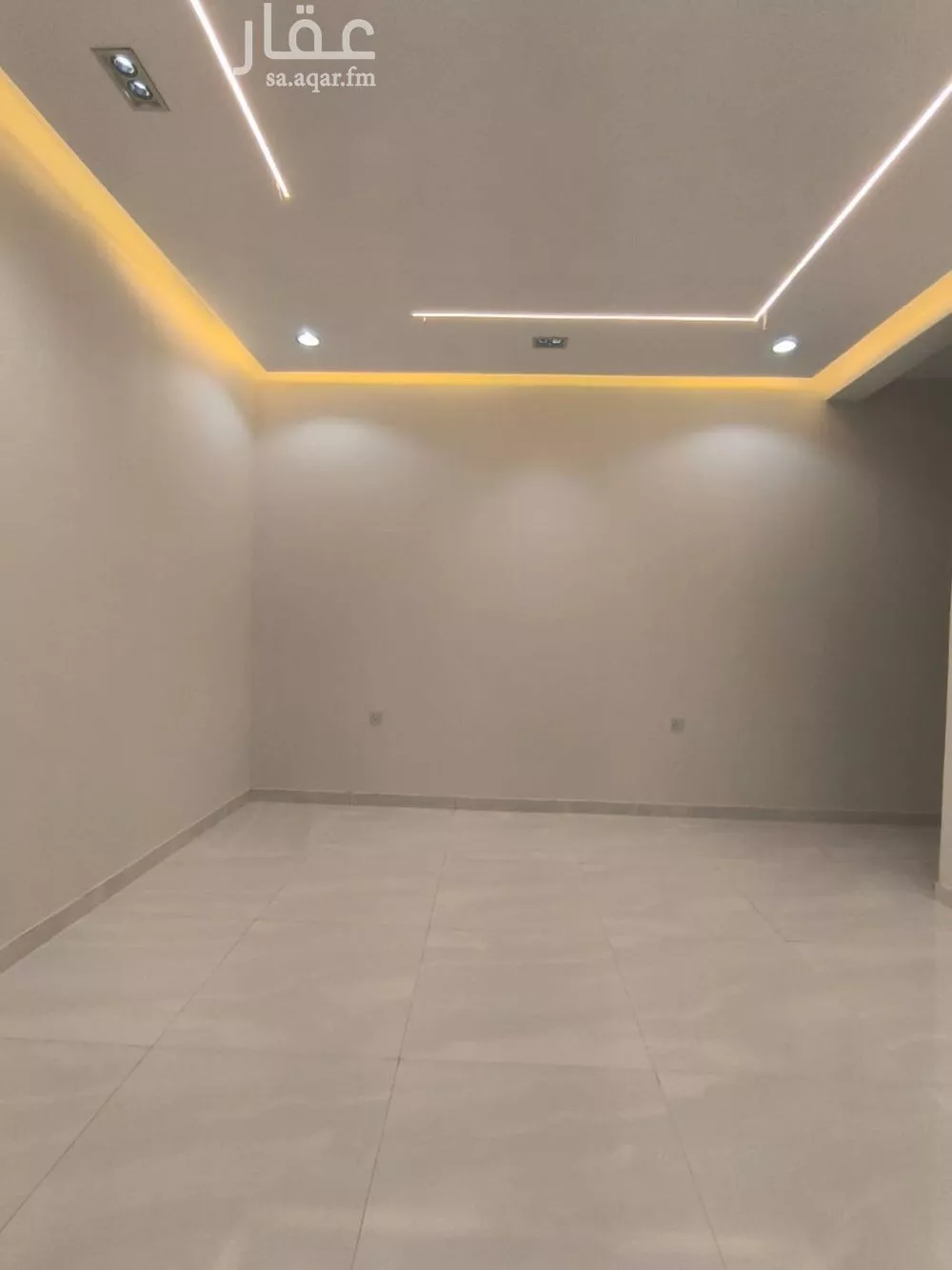 6 bedroom floor in Al Janadriyah 9