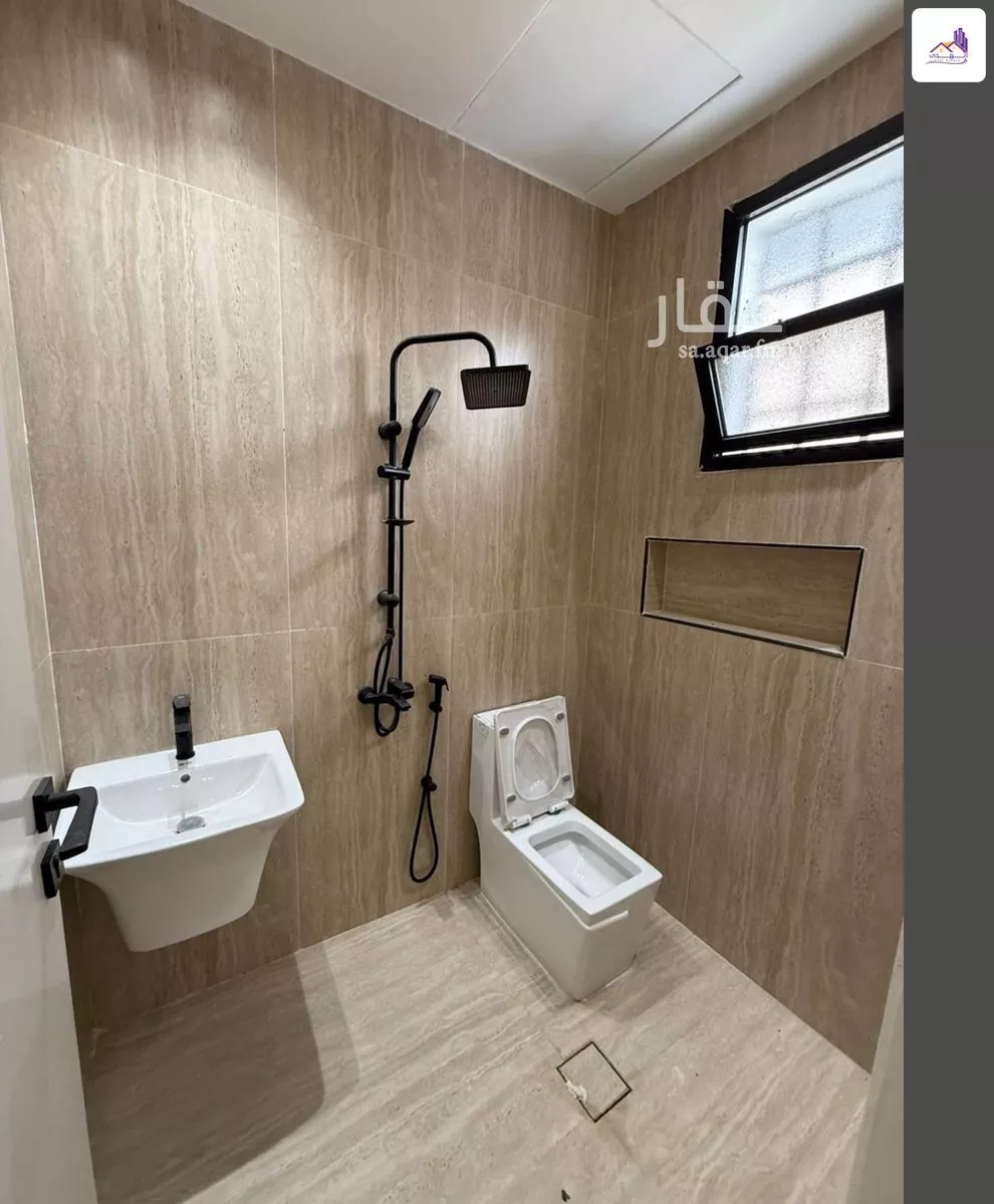 5 bedroom floor in Badr 4