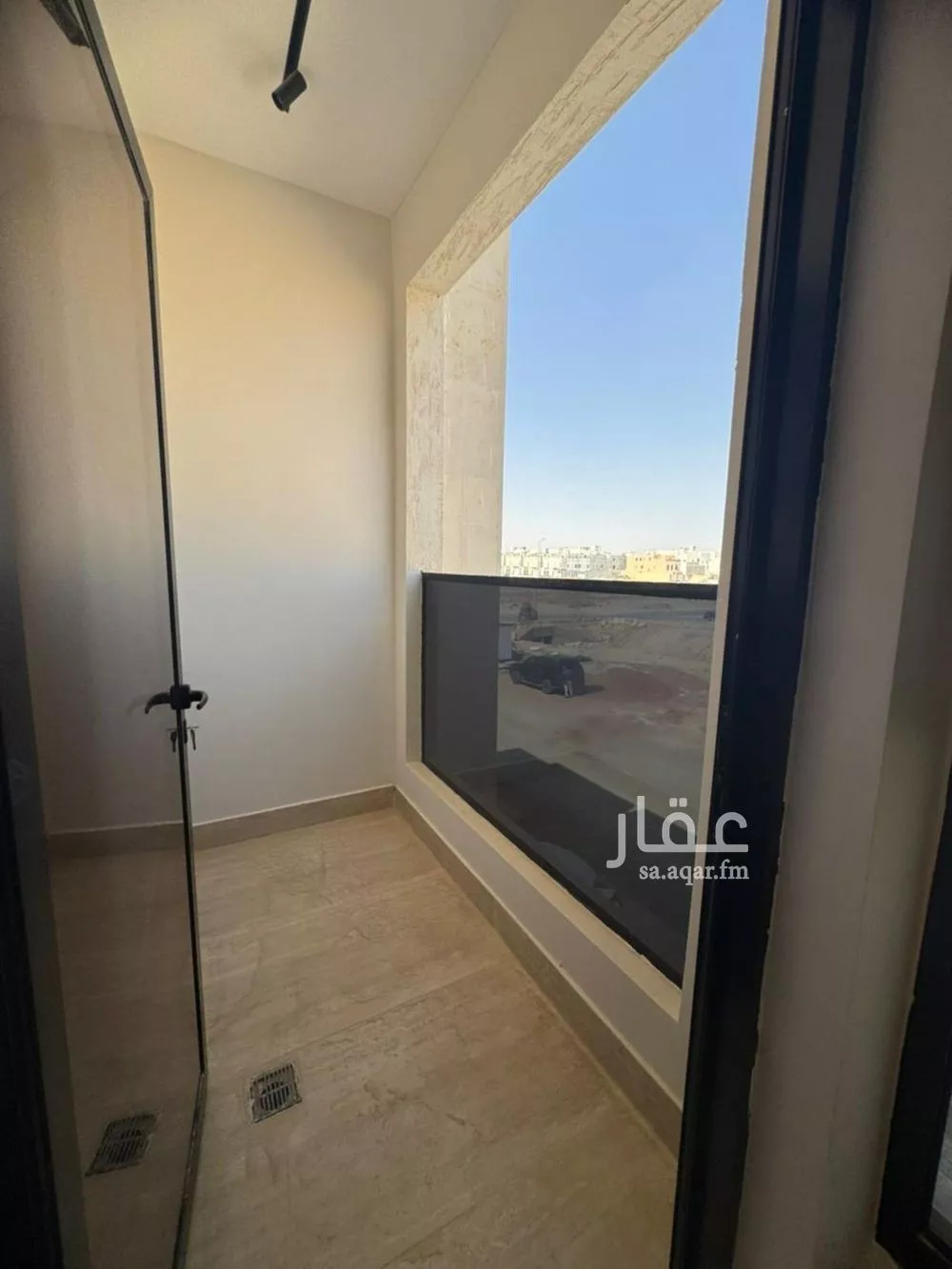 4 bedroom floor in Al Janadriyah 4