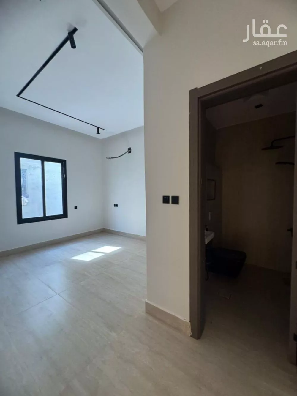 4 bedroom floor in Al Janadriyah 8