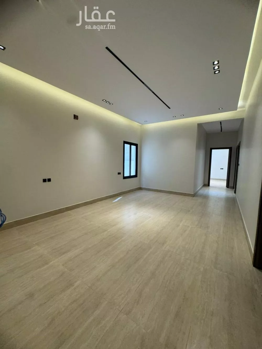 4 bedroom floor in Al Janadriyah 9