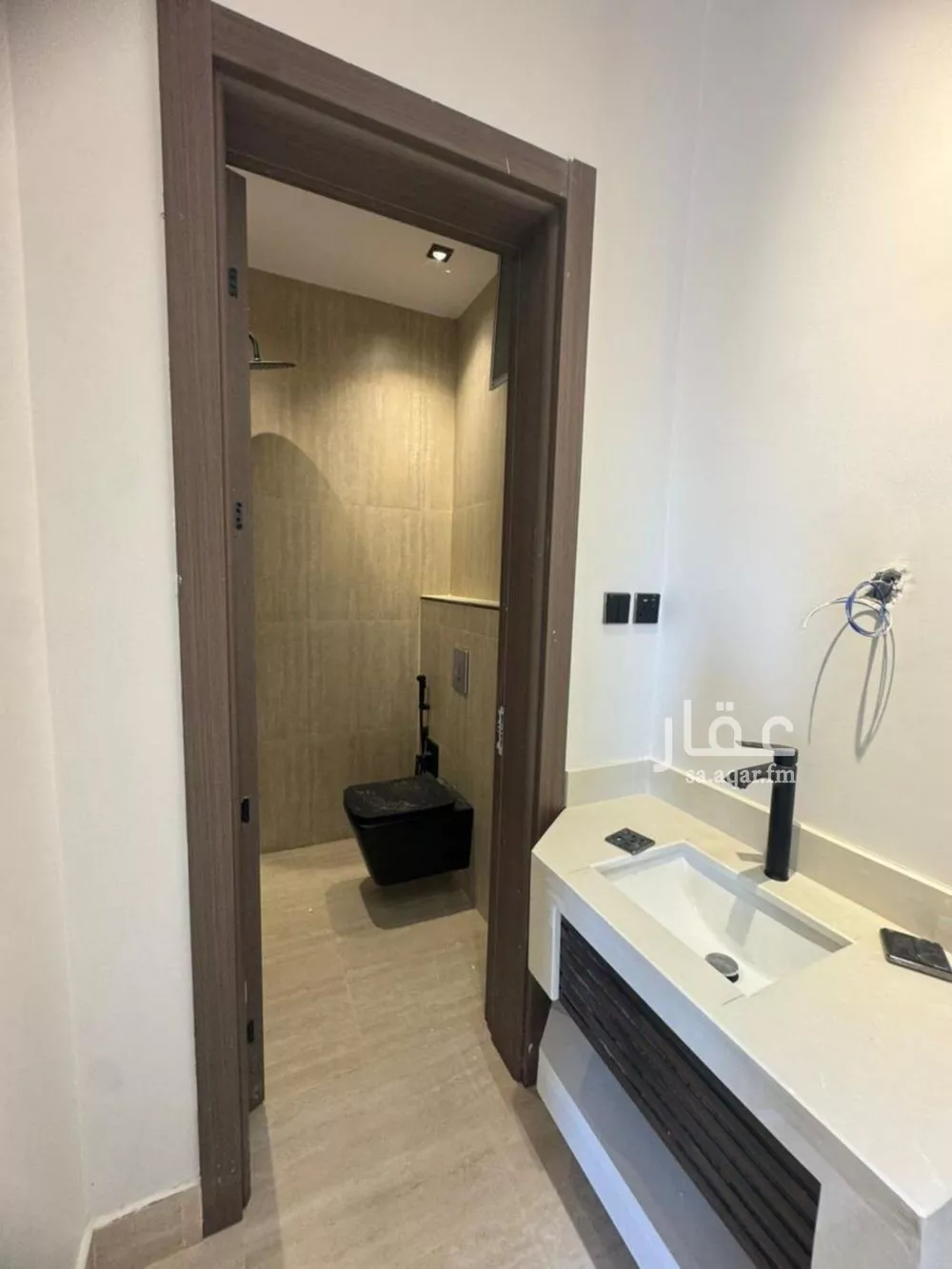 4 bedroom floor in Al Janadriyah 10