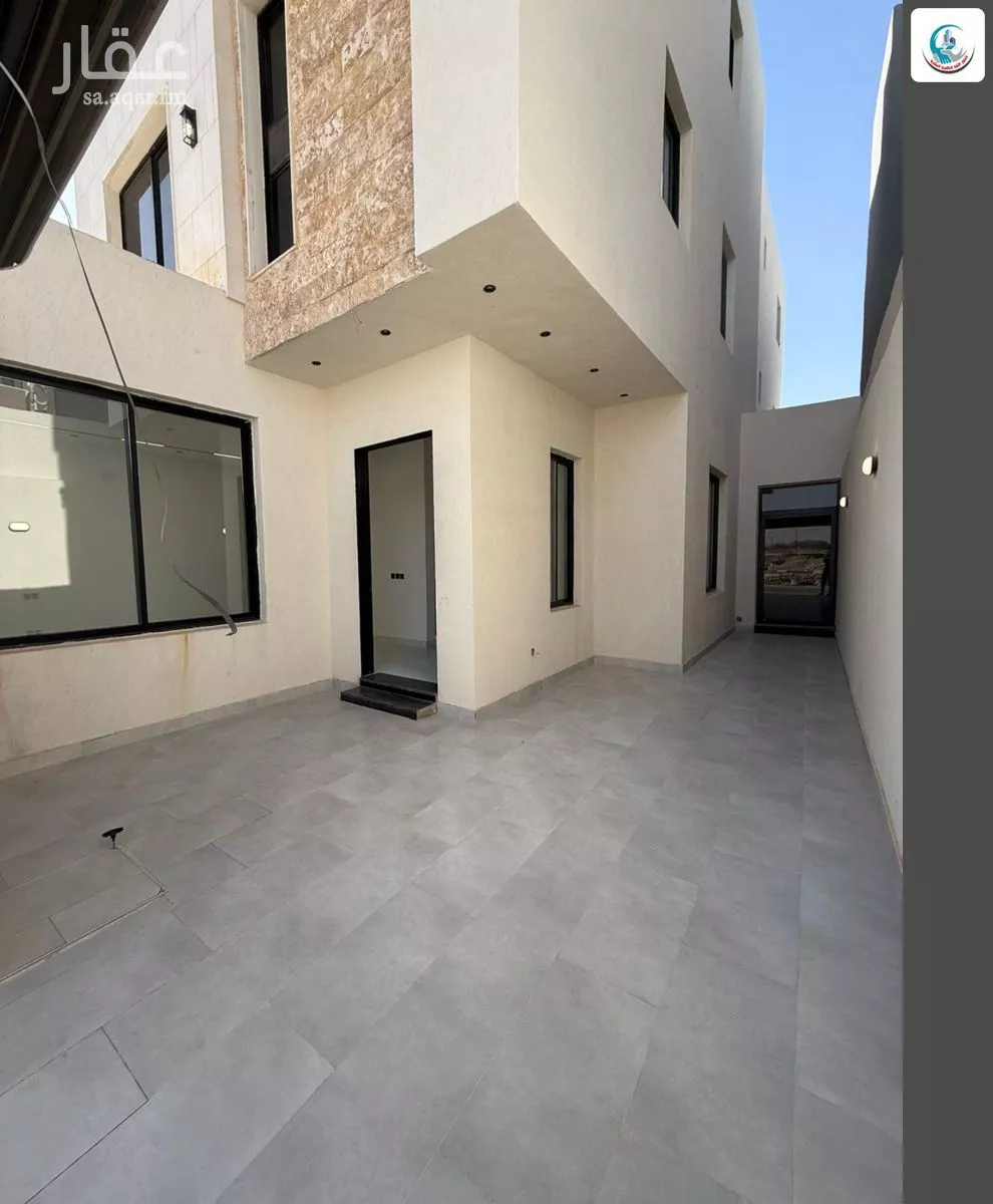 5 bedroom floor in Al Janadriyah 16