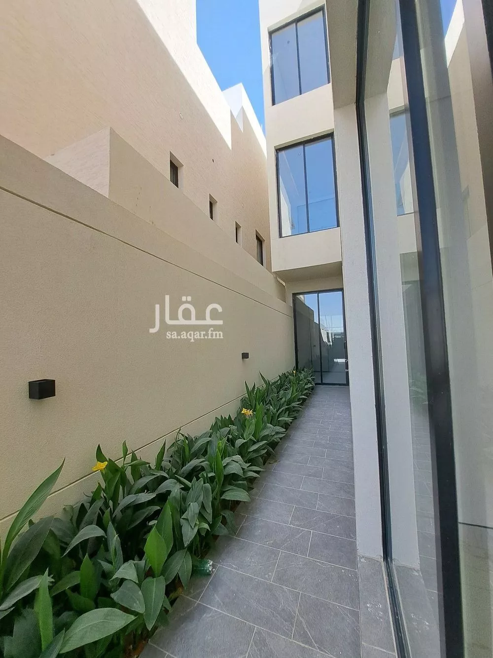 دور 4 غرف في النرجس 10