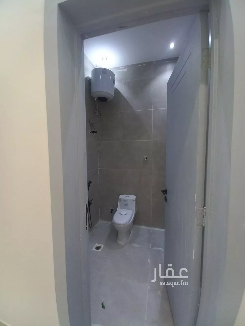 4 bedroom floor in Al Janadriyah 12
