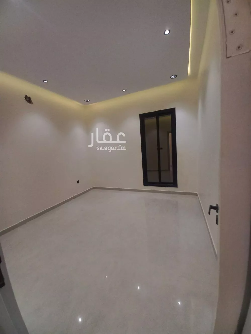 4 bedroom floor in Al Janadriyah 6