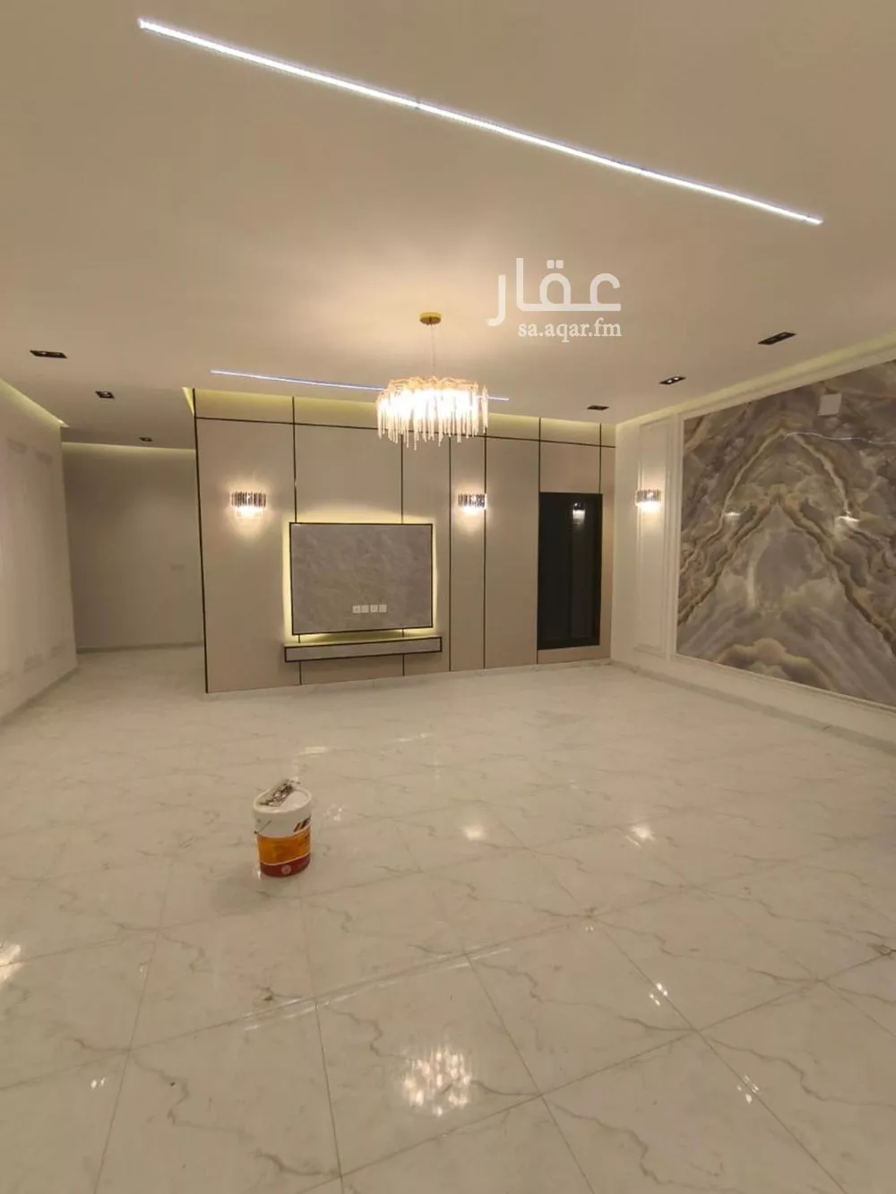 3 bedroom floor in Al Janadriyah 4